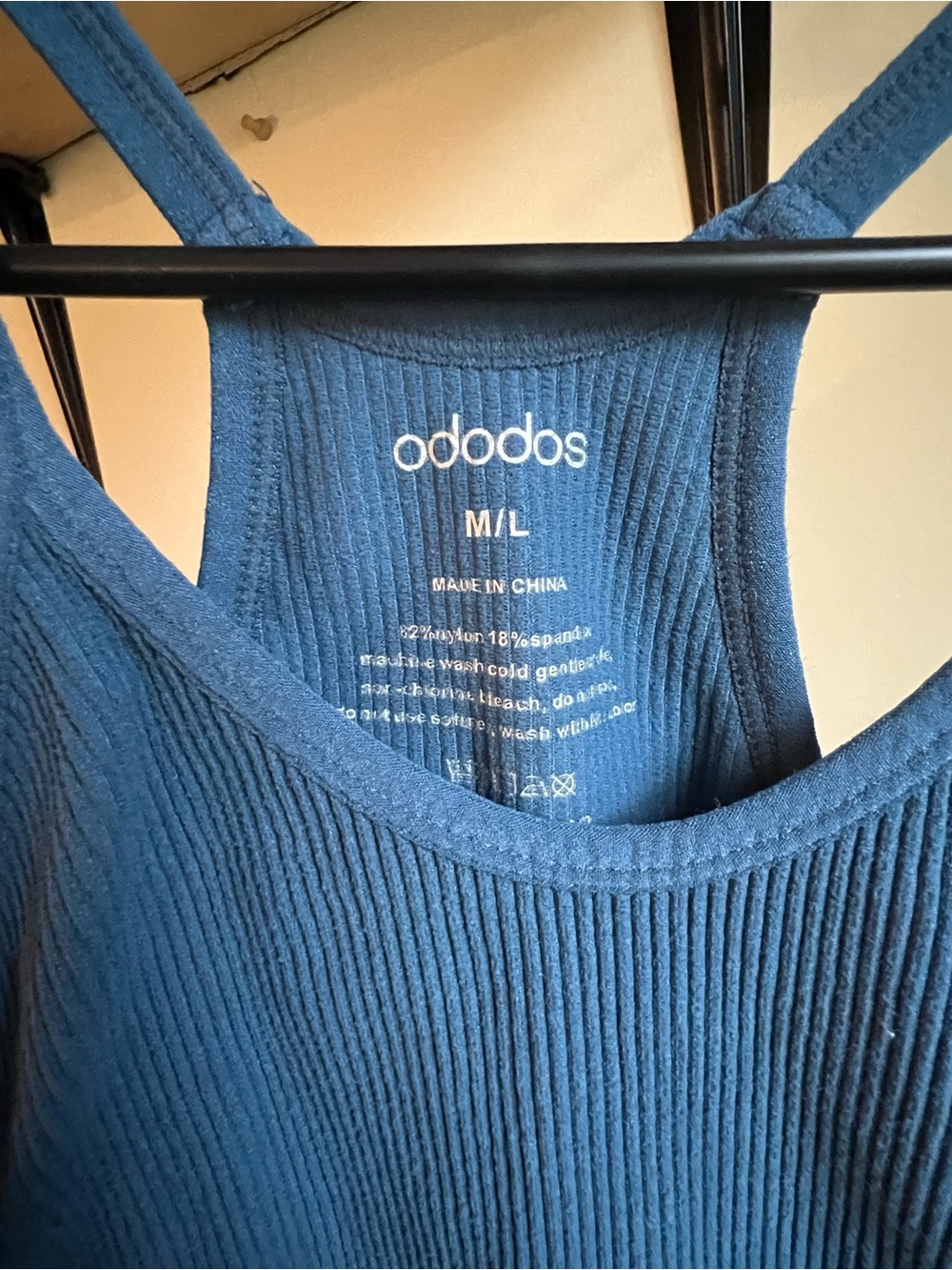 ODODOS Ribbed Racerback Crop Tank Tops 3 Pack M/L - Picture 5 of 9